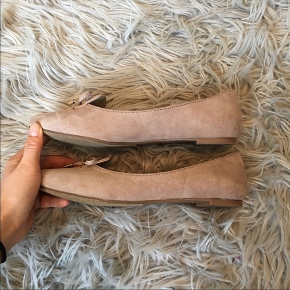 Size 8 flats - Picture 2 of 3